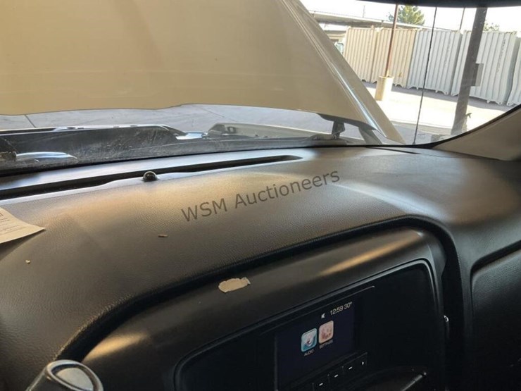 2016-chevrolet-silverado-2500-image-18