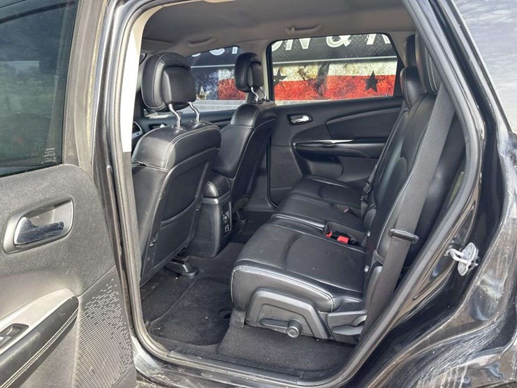 2013-dodge-journey-image-14