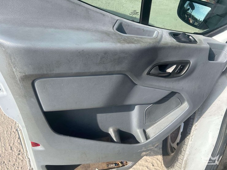 2017-ford-transit-image-15