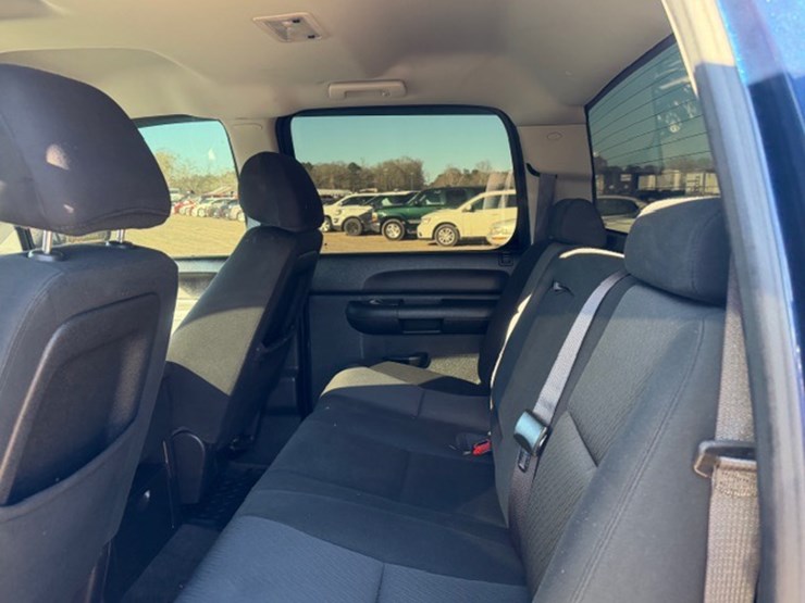 2012-chevrolet-k1500-image-25