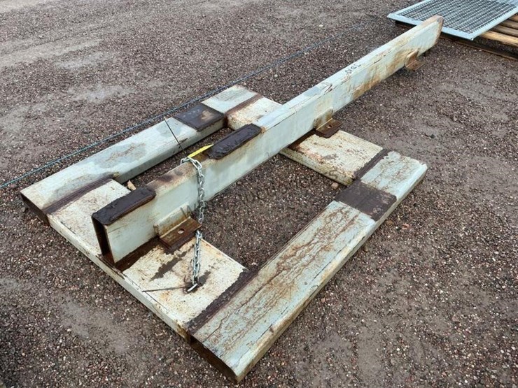 forklift-picking-boom-image-1