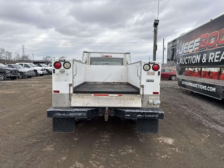 2005-gmc-sierra-2500-image-4