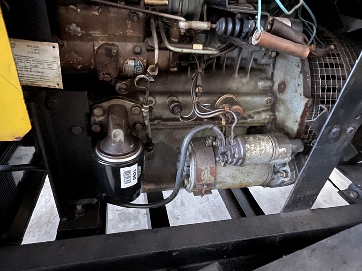 #7571-•-miller-electric-trailer-mount-welder-image-22