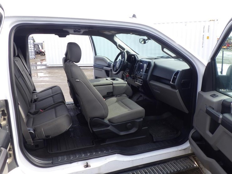 2020-ford-f150-image-6