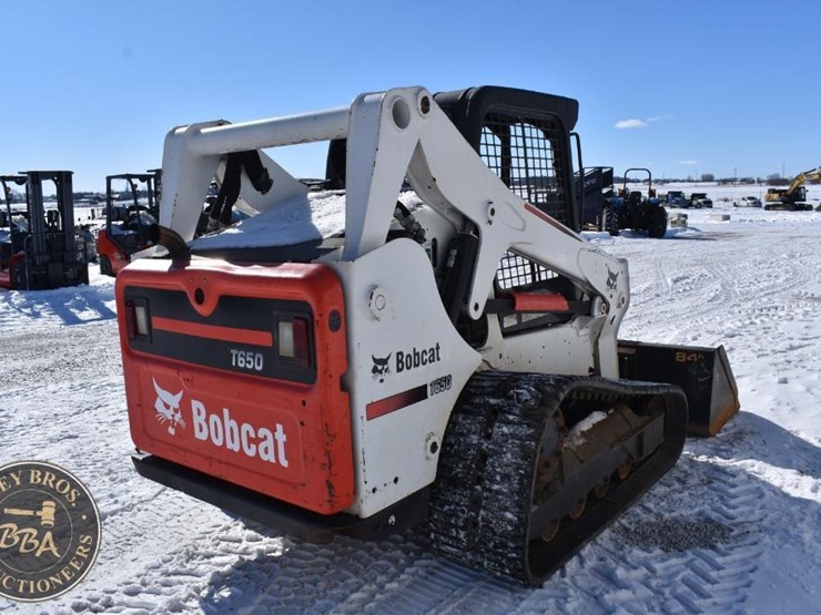 2016-bobcat-t650-image-12