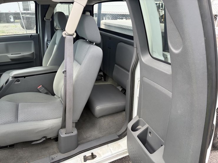 2007-dodge-dakota-image-12