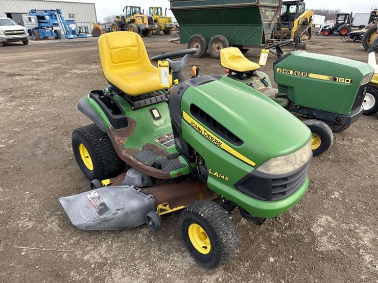 john-deere-la145-image-4