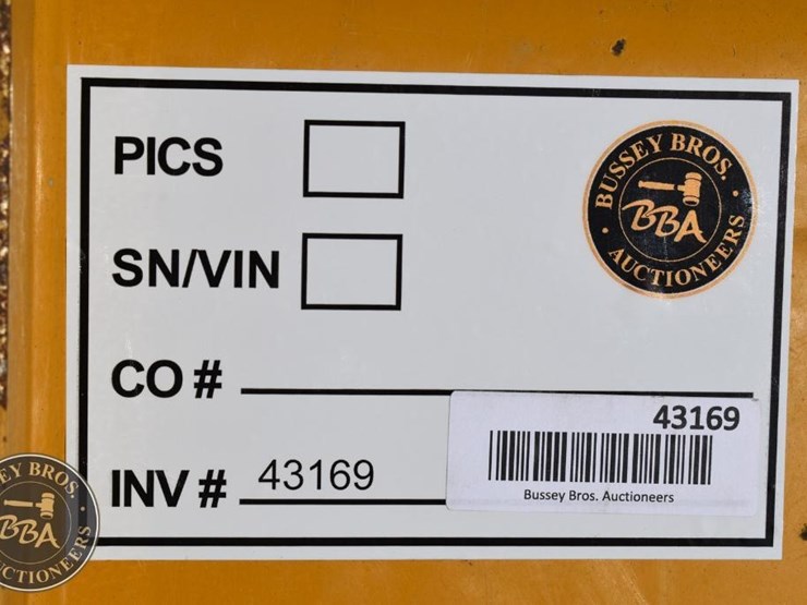 2020-caterpillar-279d3-image-59