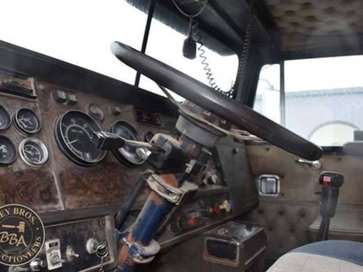 1982-kenworth-w900-image-22