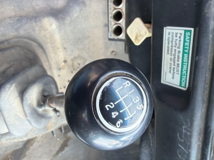 2001-ford-f650-image-31