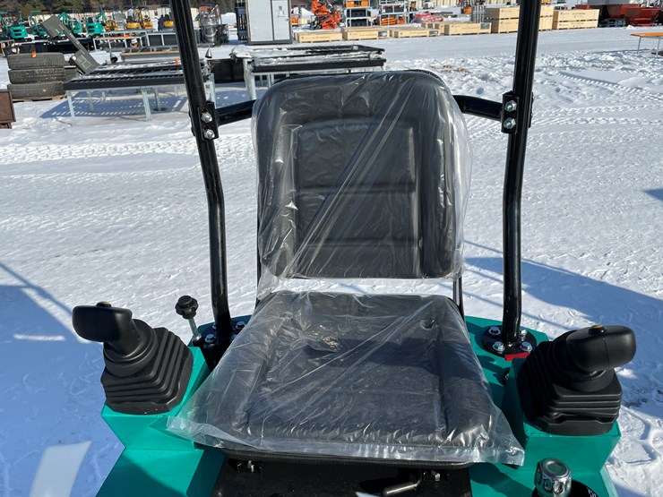 #5371-•-mx50r-mini-excavator-image-13