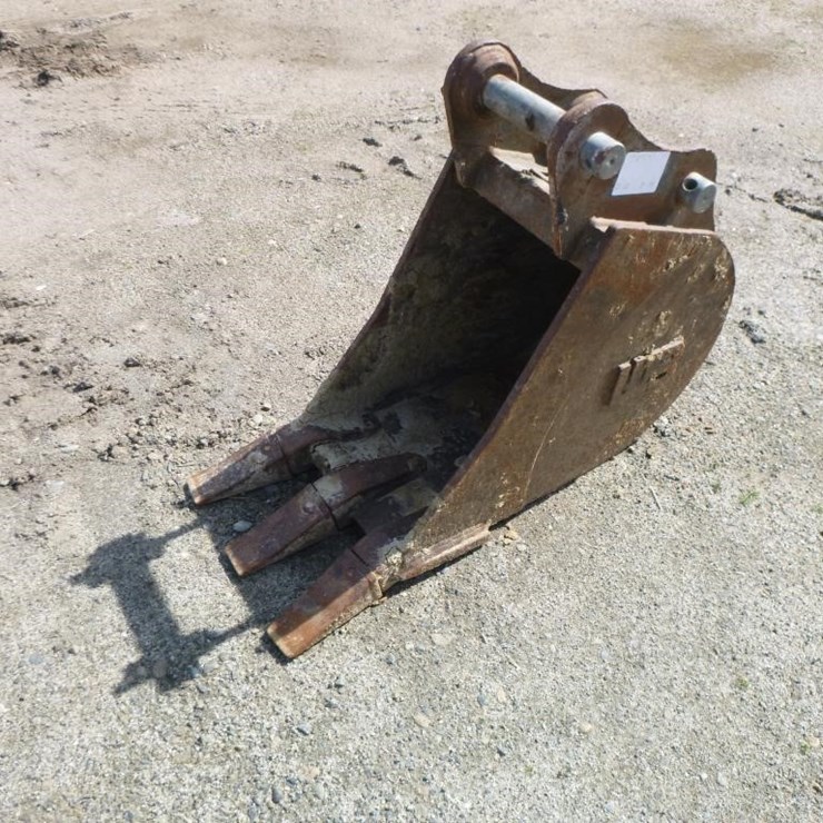 WB 12" Excavator Bucket W/ Teeth