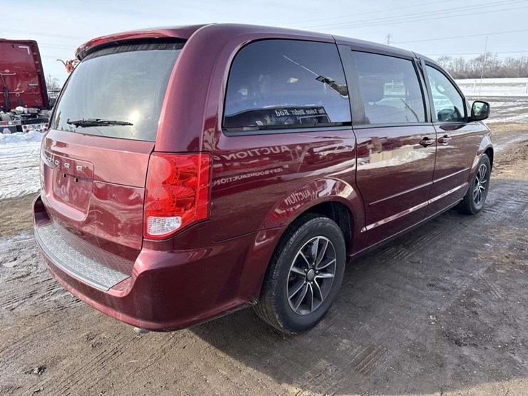 2016-dodge-grand-caravan-image-5