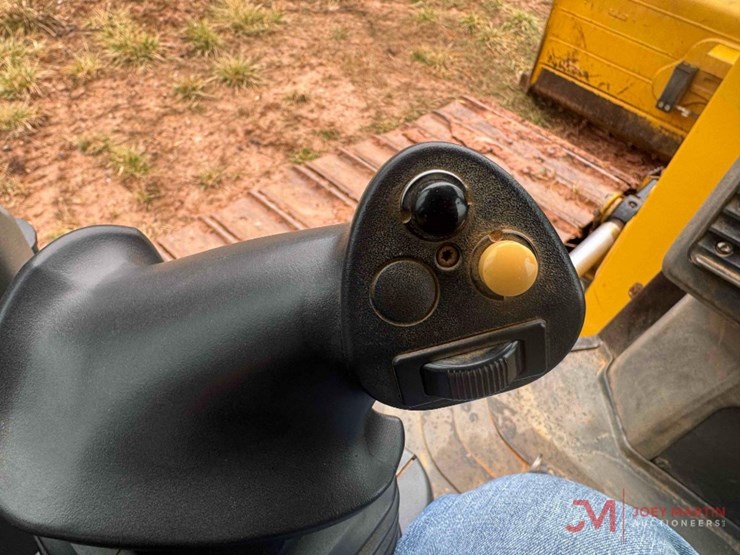 2017-caterpillar-d6k2-lgp-image-29