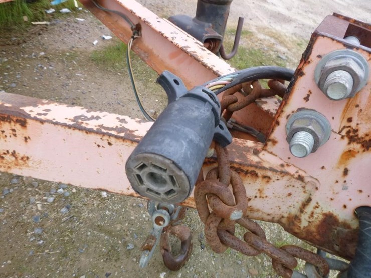 allmand-towable-arrow-board-image-12