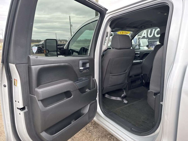 2017-chevrolet-silverado-1500-image-14