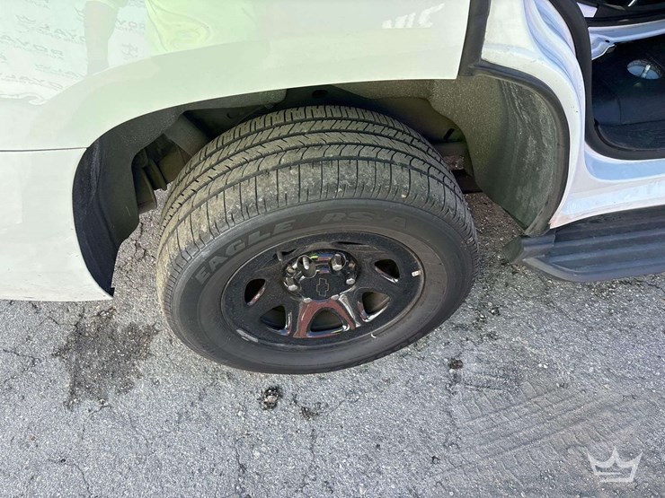 2019-chevrolet-tahoe-image-25