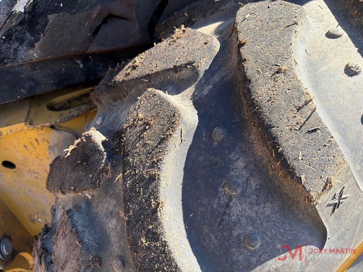 2017-caterpillar-420f2-image-15