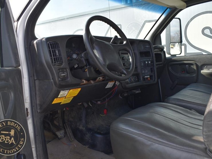 2008-gmc-topkick-c5500-image-38