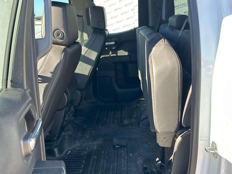 2021-chevrolet-silverado-1500-image-23