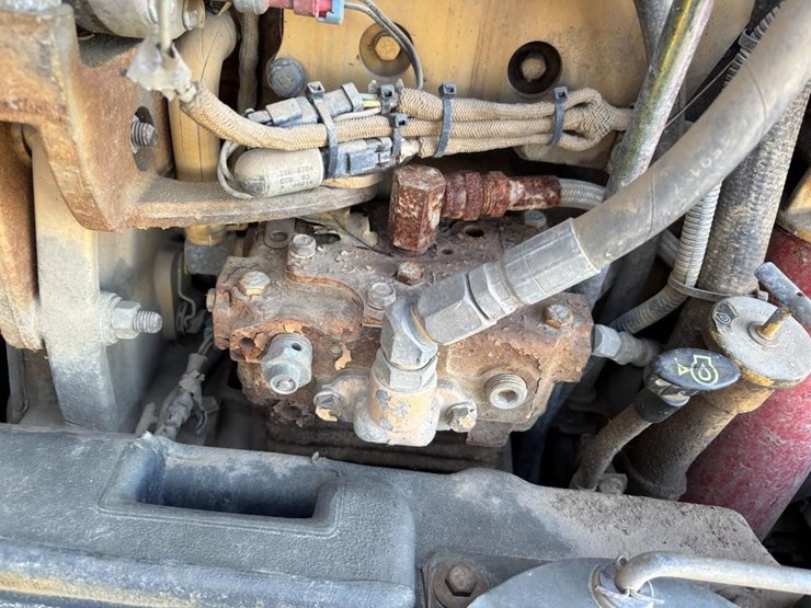 caterpillar-143h-image-59