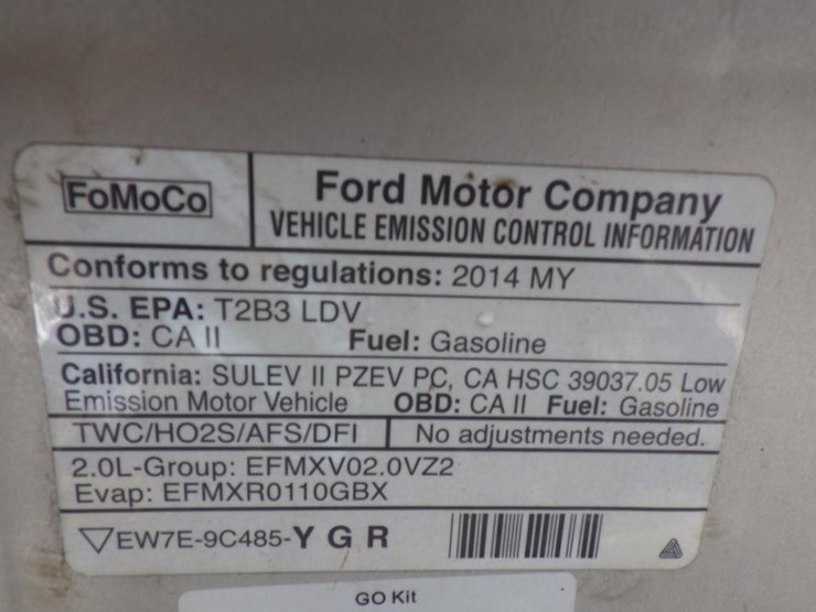 2014-ford-focus-sedan-image-12