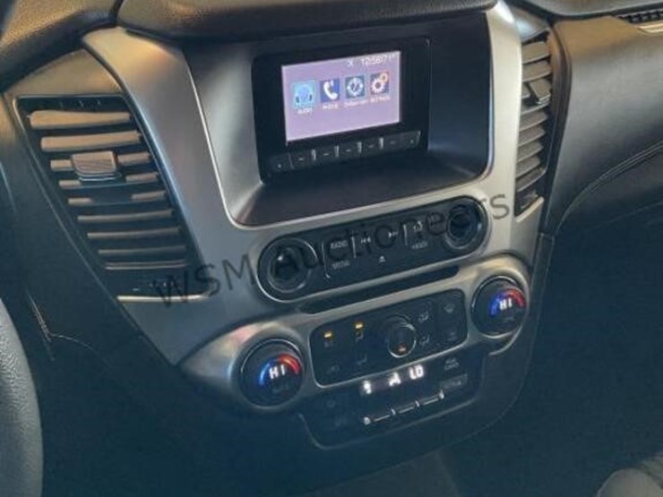 2015-chevrolet-tahoe-image-19