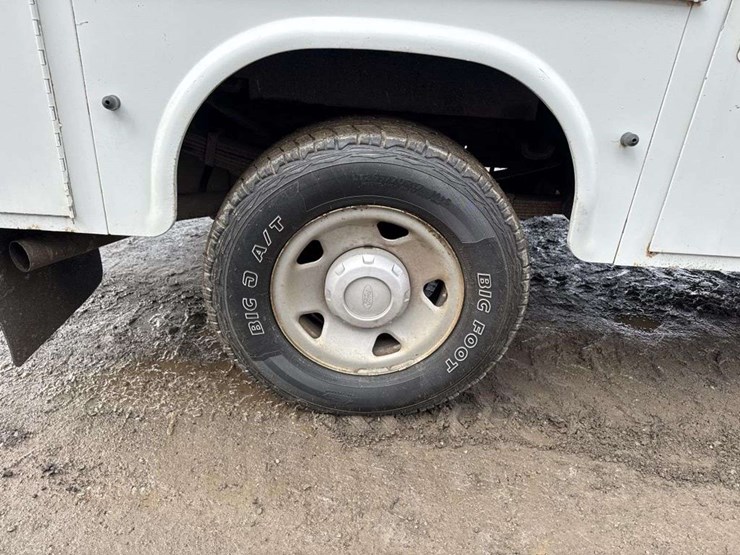 2005-ford-f350-xl-image-8