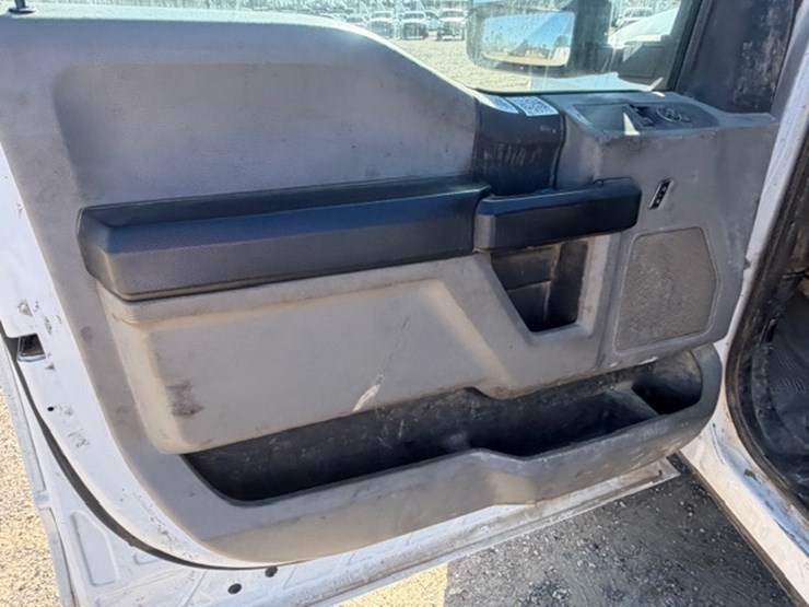 2018-ford-f550-image-34