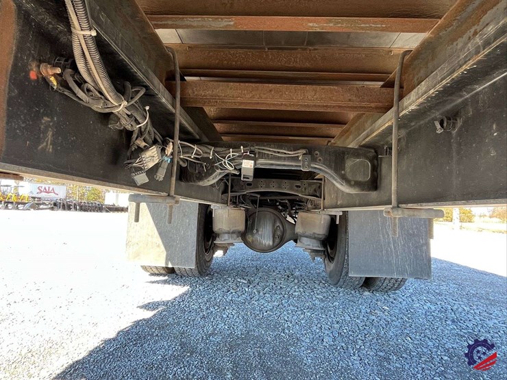 2019-freightliner-m2-s/a-box-truck-image-32