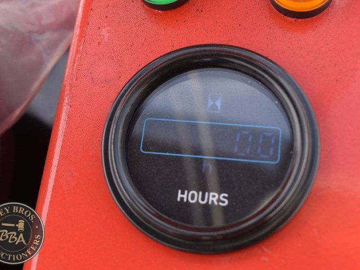 agt-industrial-mini-skid-steer-41822-image-14