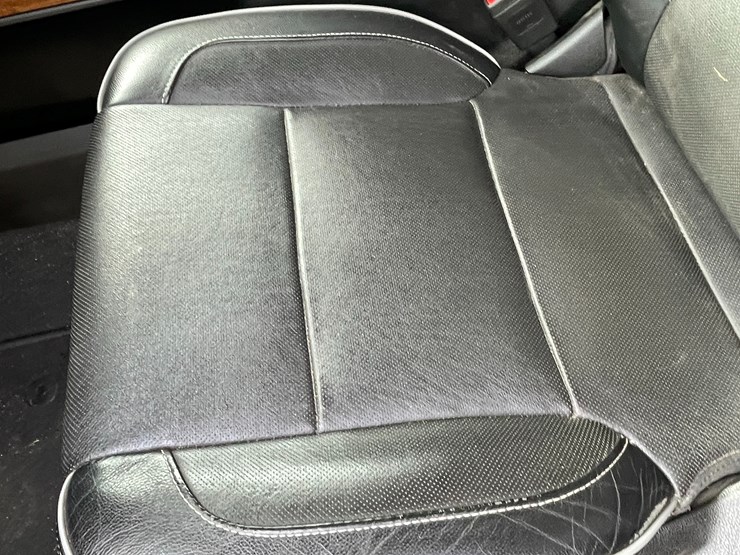 #7551-•-2019-chevy-silverado-high-country-pickup-(has-wi-title)-(blair,-wi)-image-56