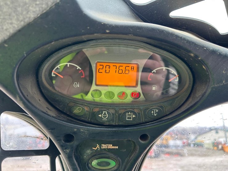 2023-bobcat-t450-image-21