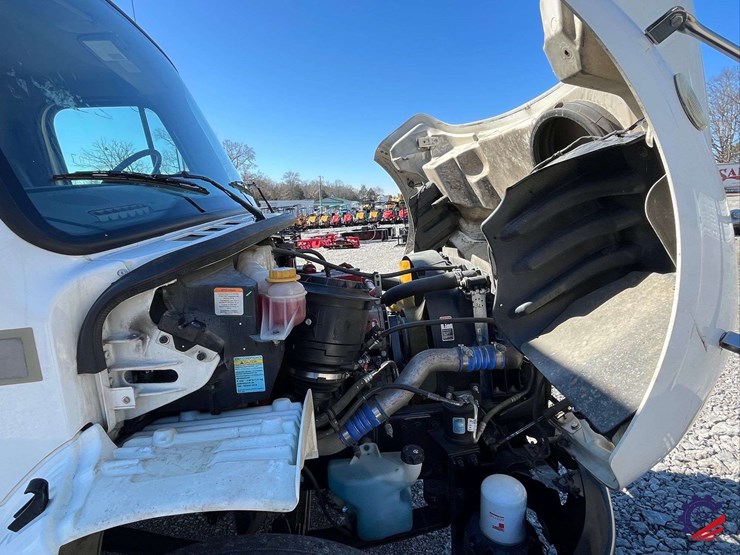 2019-freightliner-m2-s/a-box-truck-image-51