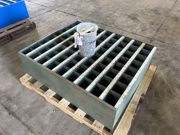 bolt-bin-w/-hardware-image-1