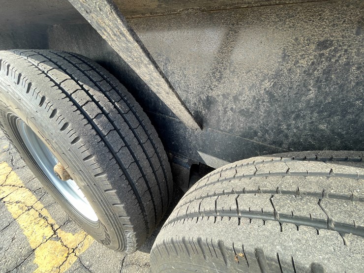 #8551-•-appalachian-trail-tilt-bed-trailer-image-42