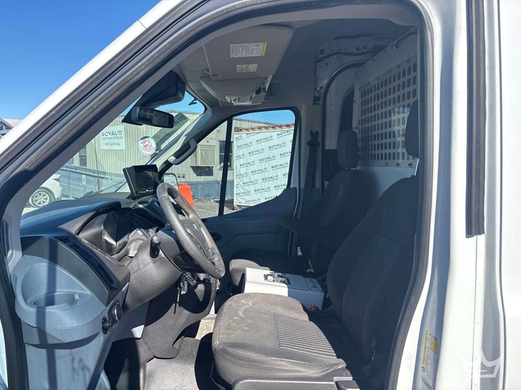 2019-ford-transit-image-7