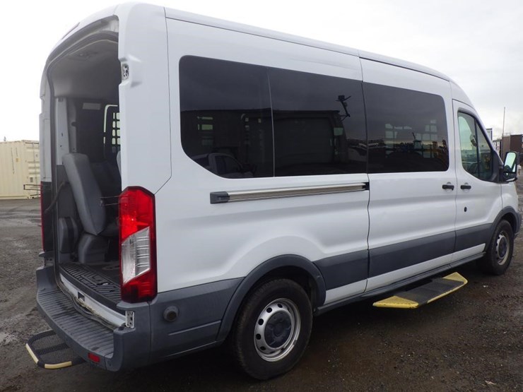 2017-ford-transit-image-3