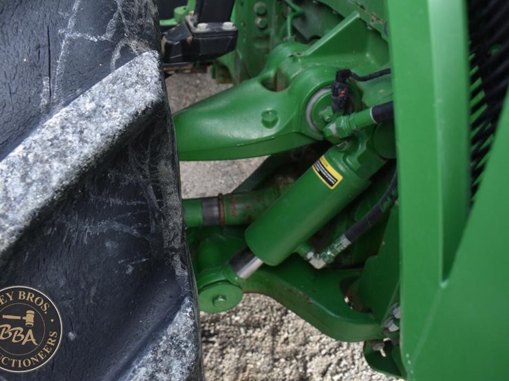 2014-john-deere-8345r-image-42