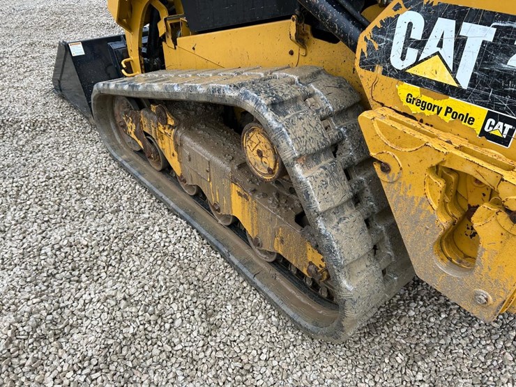 2015-caterpillar-259d-image-17