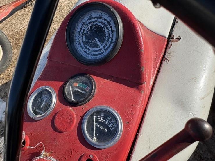 1950-ford-600-image-8