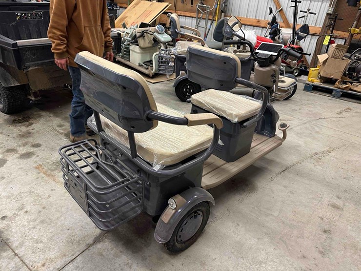 unused-irgc40-battery-powered-mini-golf-cart-image-4