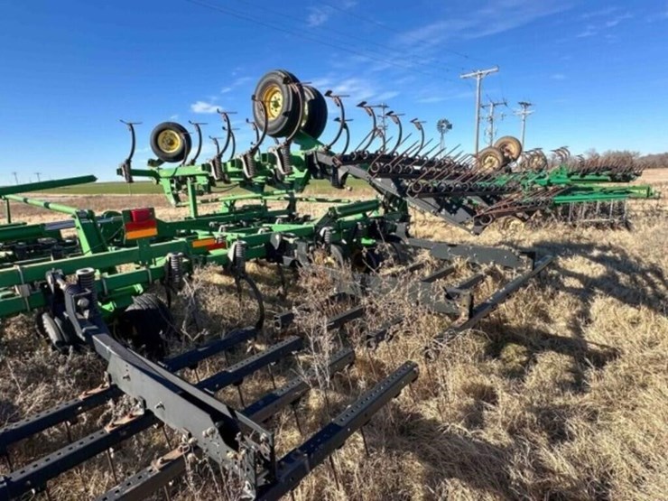 2008-john-deere-2210-image-10