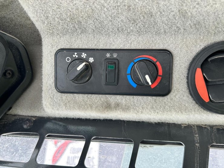 2022-bobcat-t66-image-22