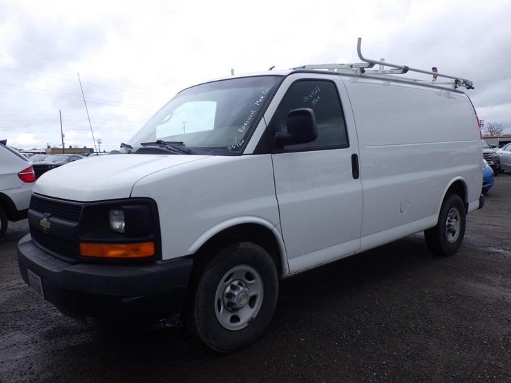 2013-chevrolet-express-2500-image-1