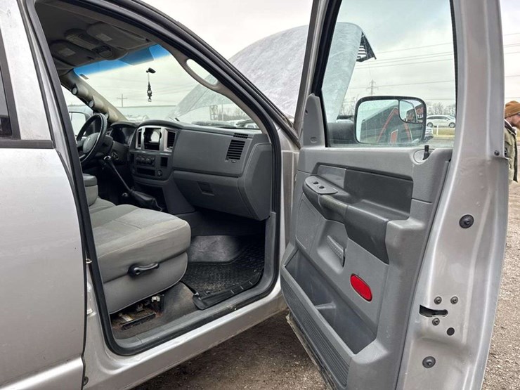 2007-dodge-ram-3500-image-18