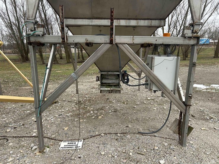 layco-stainless-steel-bin-hopper-#1-sells-offsite-image-8