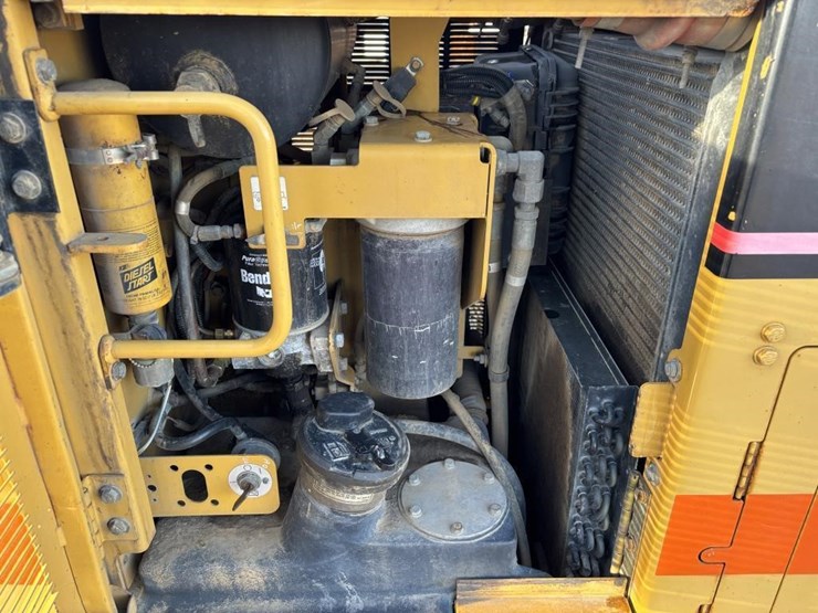 caterpillar-143h-image-60