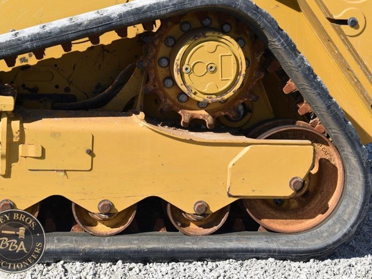 2022-caterpillar-259d3-image-31