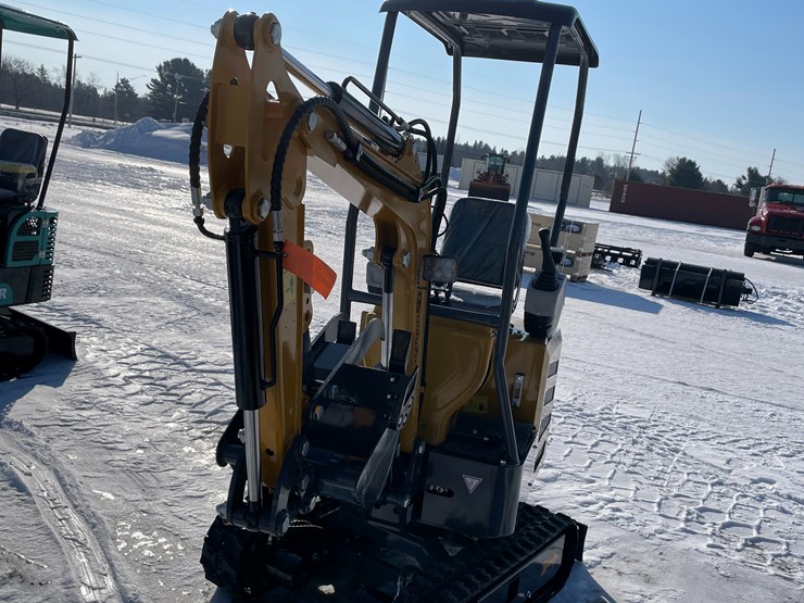 #5376-•-mx12rx-mini-excavator-image-1